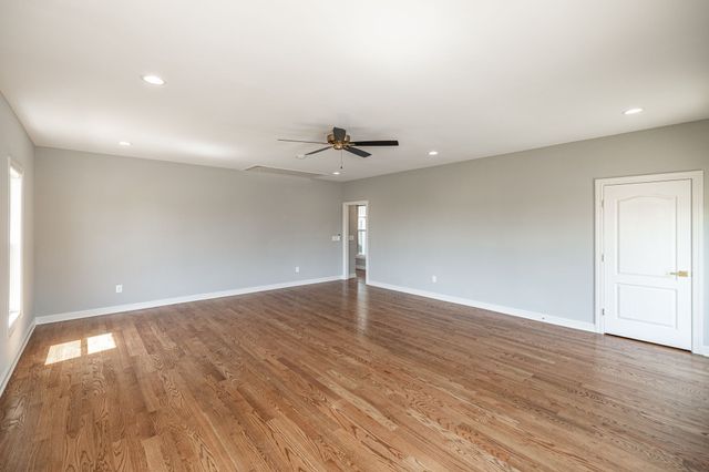 1222 Chenault Ln, Castalian Springs, TN 37031