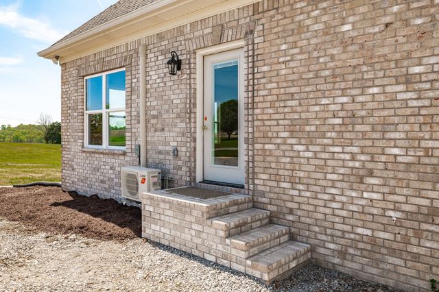 1222 Chenault Ln, Castalian Springs, TN 37031