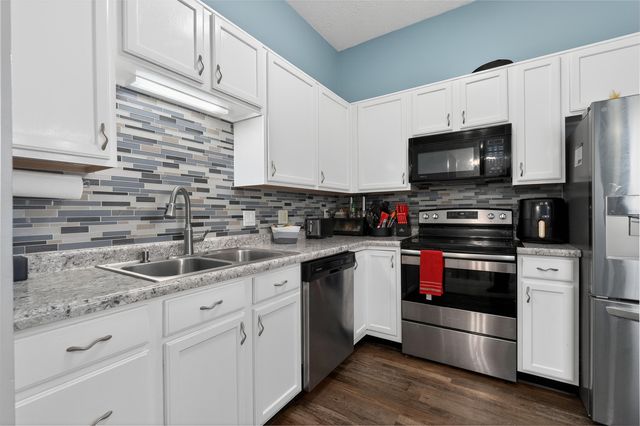 5768 Bunkers Avenue, Burlington, KY 41005