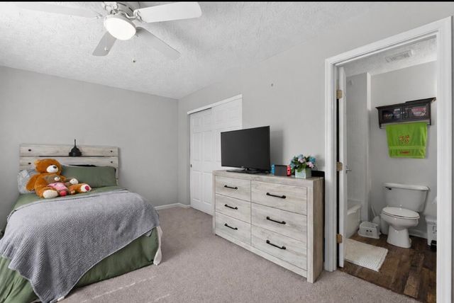 5768 Bunkers Avenue, Burlington, KY 41005