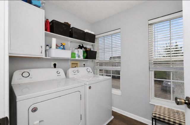 5768 Bunkers Avenue, Burlington, KY 41005