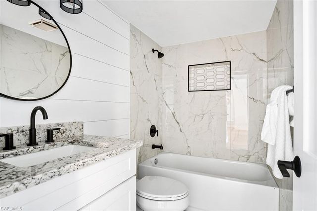 1275 7th AVE N # 201, Naples, FL 34102