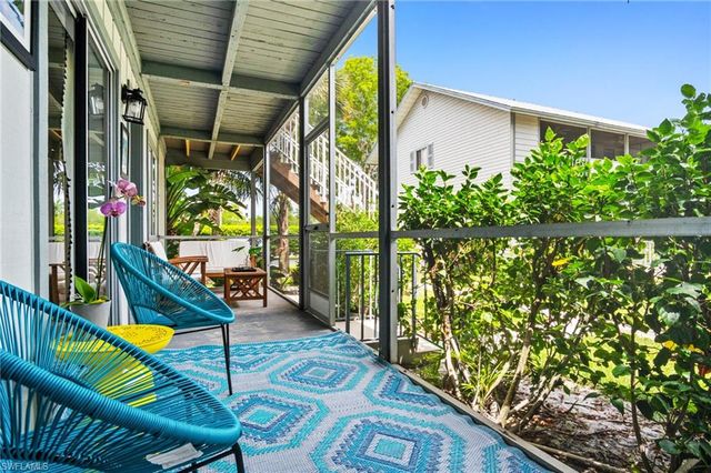 1275 7th AVE N # 201, Naples, FL 34102