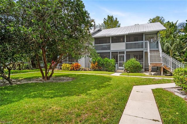 1275 7th AVE N # 201, Naples, FL 34102