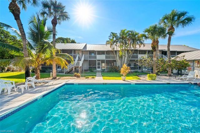 1275 7th AVE N # 201, Naples, FL 34102