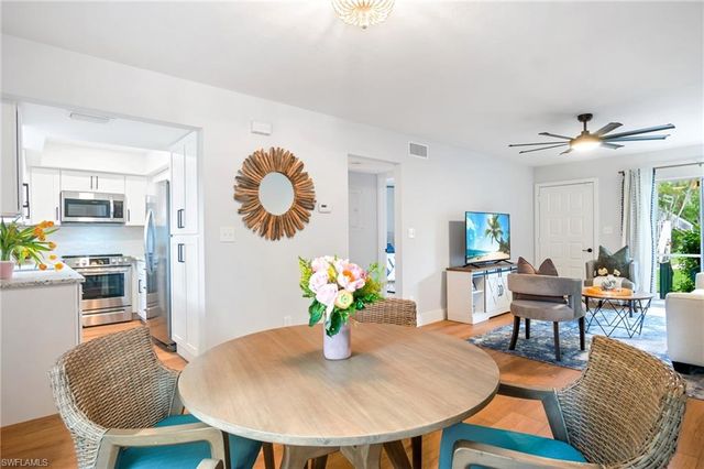 1275 7th AVE N # 201, Naples, FL 34102