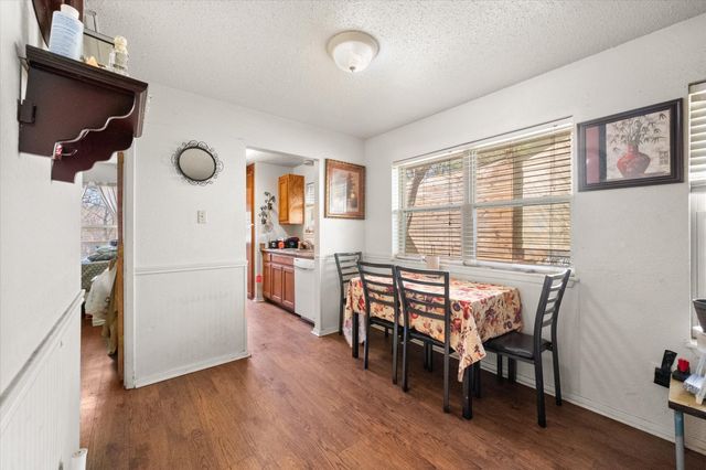 1129 College Street, Grand Prairie, TX 75050