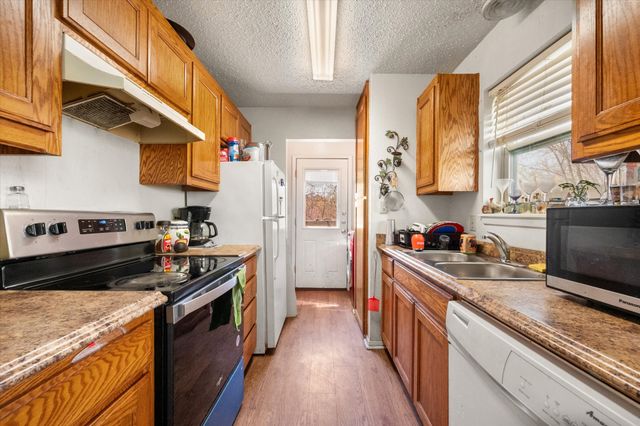 1129 College Street, Grand Prairie, TX 75050