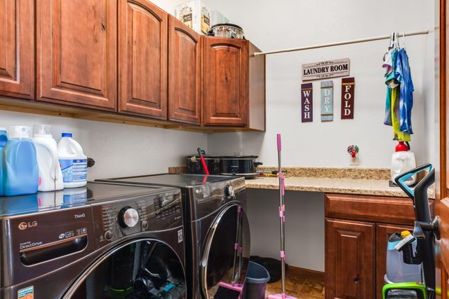 2820 Stapleton Avenue NE, Rio Rancho, NM 87124