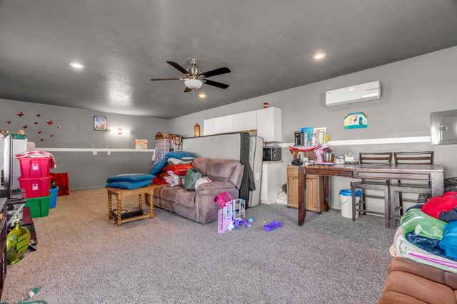 2820 Stapleton Avenue NE, Rio Rancho, NM 87124