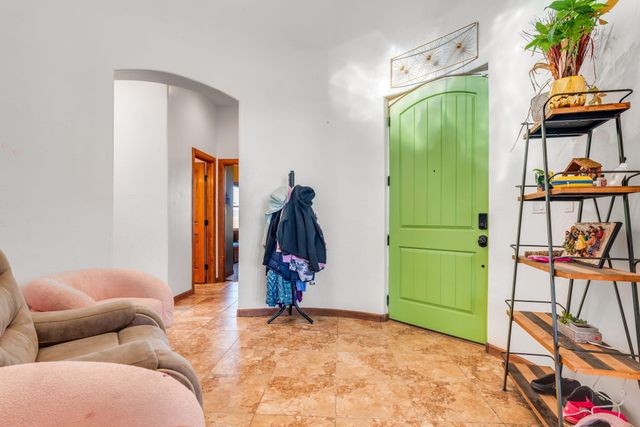 2820 Stapleton Avenue NE, Rio Rancho, NM 87124