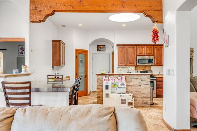 2820 Stapleton Avenue NE, Rio Rancho, NM 87124