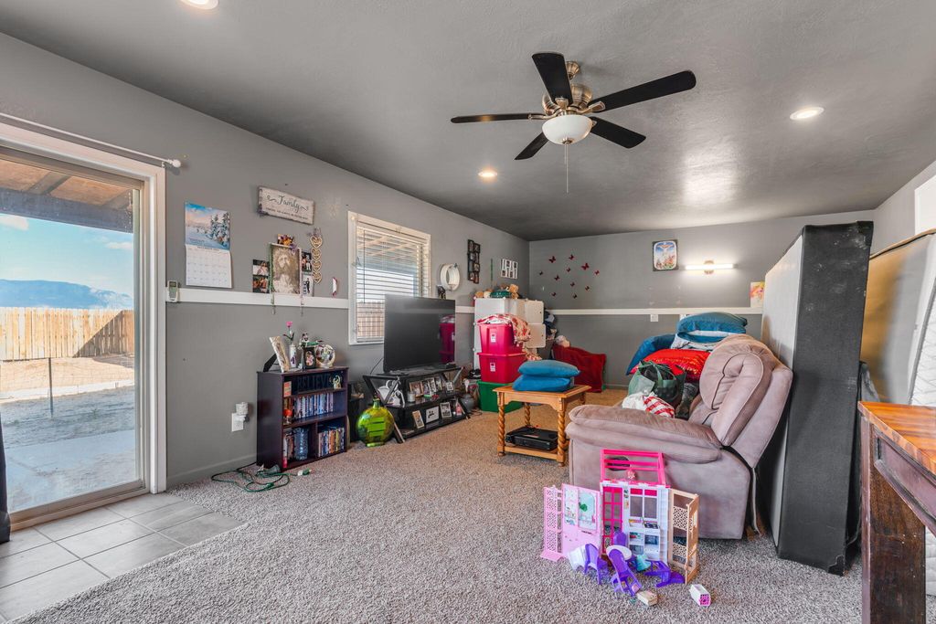 Image 18 of property listing at 2820 Stapleton Avenue NE, Rio Rancho, NM 87124