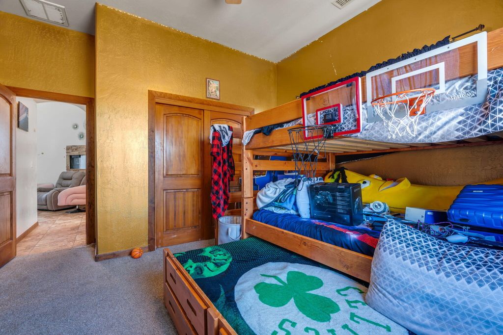 Image 26 of property listing at 2820 Stapleton Avenue NE, Rio Rancho, NM 87124