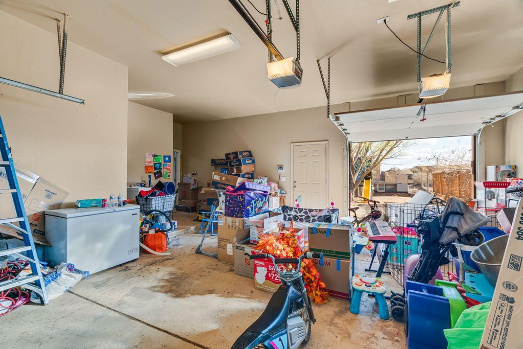 Image 30 of property listing at 2820 Stapleton Avenue NE, Rio Rancho, NM 87124