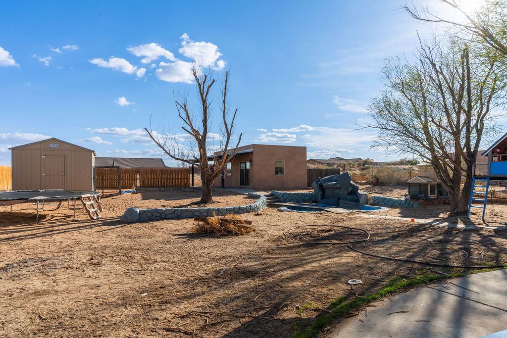 Image 32 of property listing at 2820 Stapleton Avenue NE, Rio Rancho, NM 87124