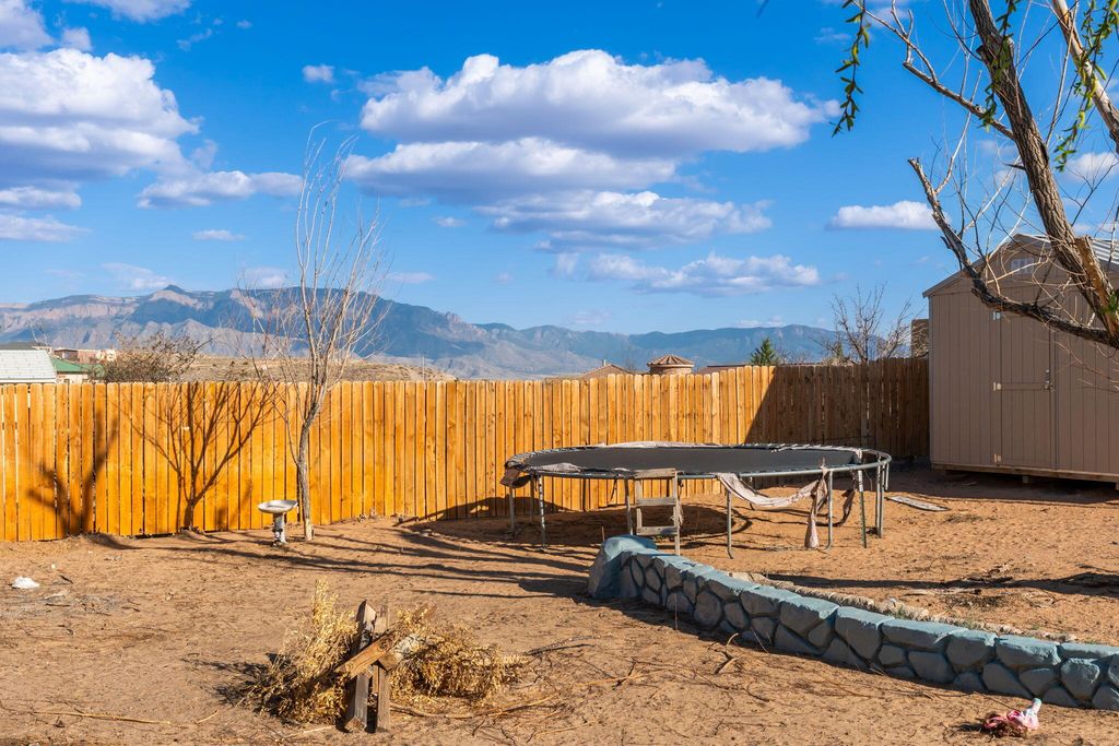 Image 34 of property listing at 2820 Stapleton Avenue NE, Rio Rancho, NM 87124