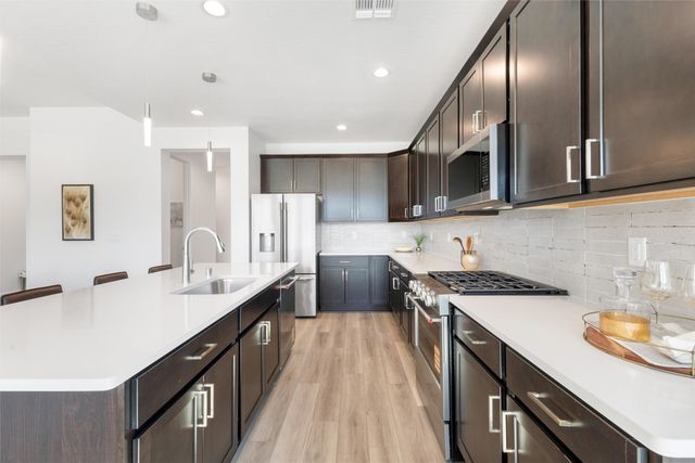 64 Cadena Loop, White Rock, NM 87547