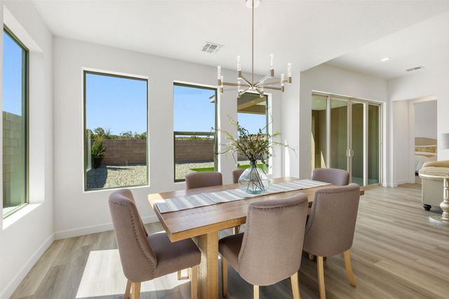 64 Cadena Loop, White Rock, NM 87547