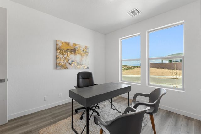 64 Cadena Loop, White Rock, NM 87547