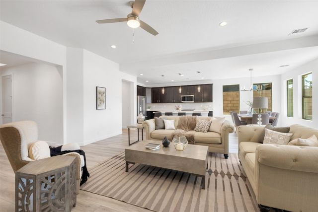 64 Cadena Loop, White Rock, NM 87547