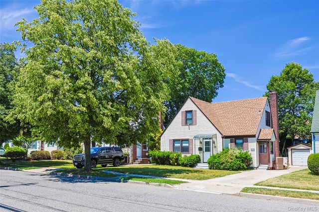 1010 Polk Avenue, Franklin Square, NY 11010