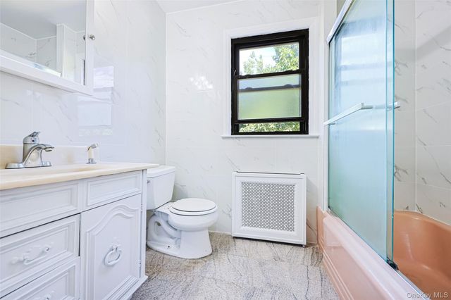 1010 Polk Avenue, Franklin Square, NY 11010