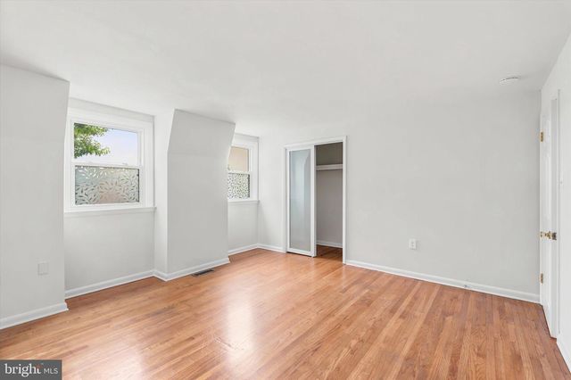 889 OXFORD AVE, Phoenixville, PA 19460