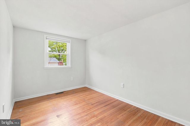 889 OXFORD AVE, Phoenixville, PA 19460