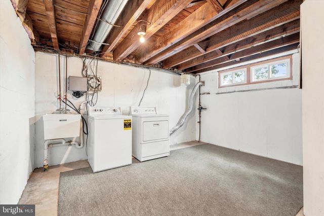 889 OXFORD AVE, Phoenixville, PA 19460