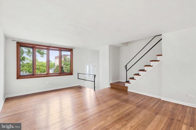 889 OXFORD AVE, Phoenixville, PA 19460