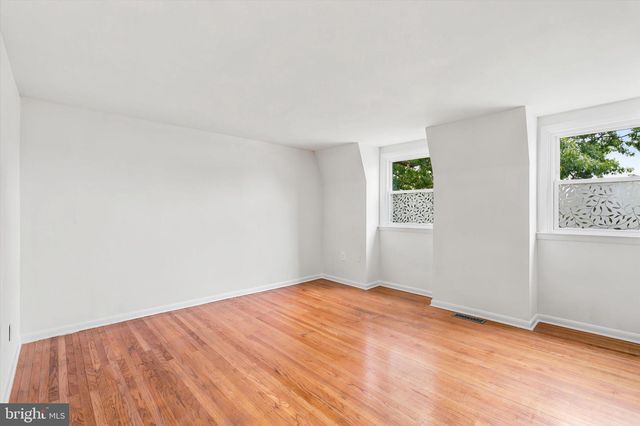 889 OXFORD AVE, Phoenixville, PA 19460