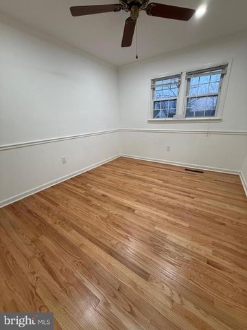 9525 GREENCASTLE LN, Lorton, VA 22079