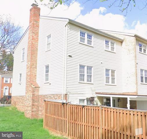 9525 GREENCASTLE LN, Lorton, VA 22079