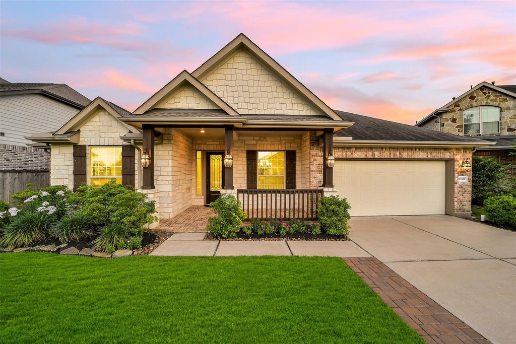 15519 Royal Trace Court, Cypress, TX 77429