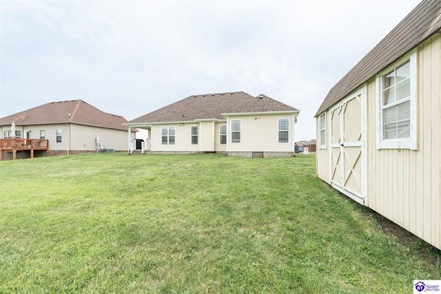 216 S Rushmore Drive, Vine Grove, KY 40175