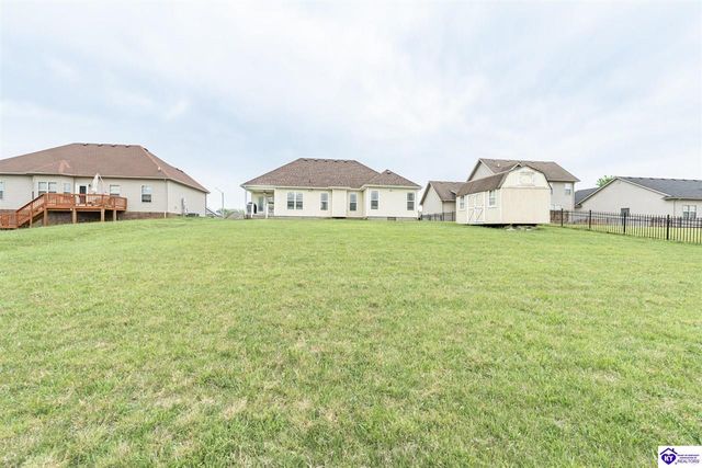 216 S Rushmore Drive, Vine Grove, KY 40175