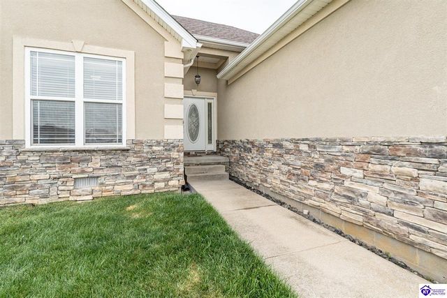 216 S Rushmore Drive, Vine Grove, KY 40175