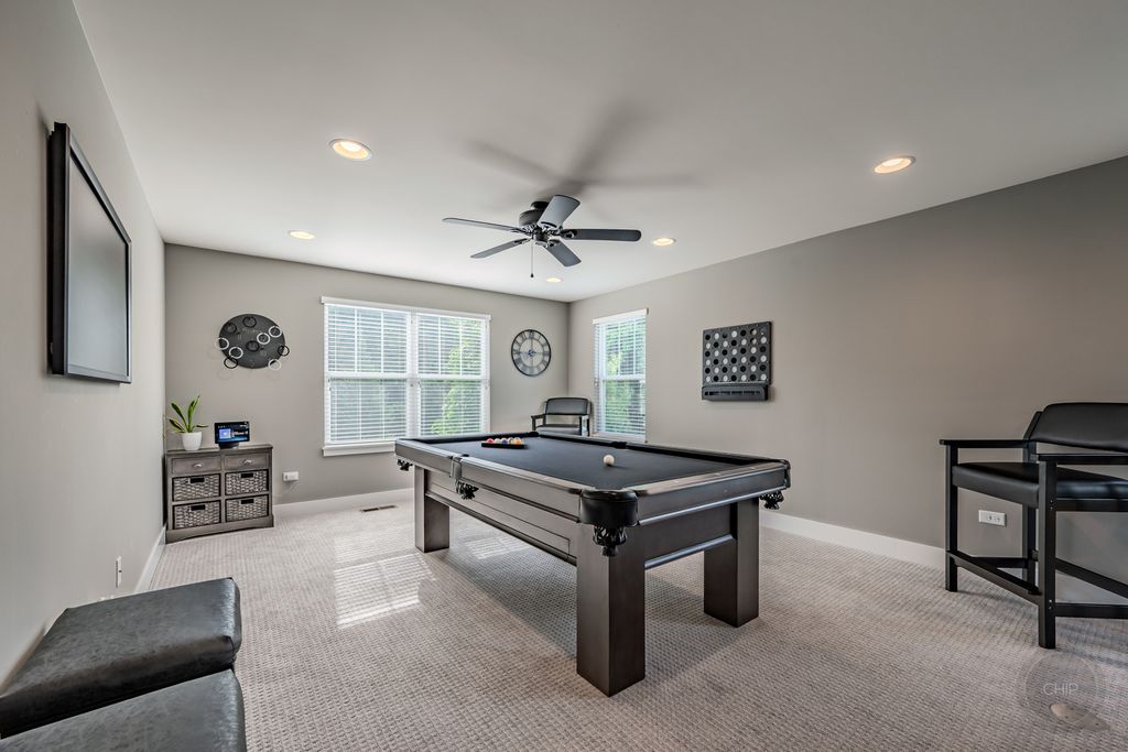 Image 25 of property listing at 4275 Fiona Lane, Lisle, IL 60532