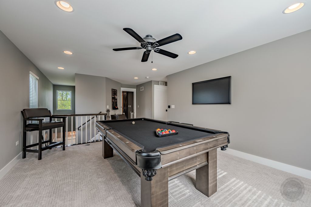Image 27 of property listing at 4275 Fiona Lane, Lisle, IL 60532