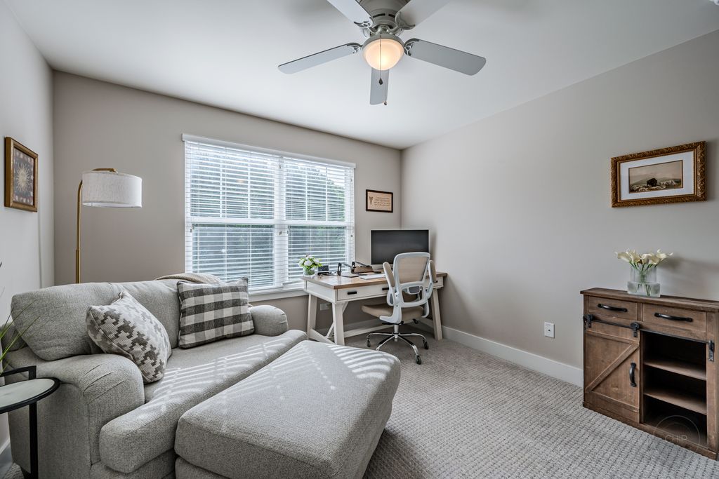 Image 30 of property listing at 4275 Fiona Lane, Lisle, IL 60532
