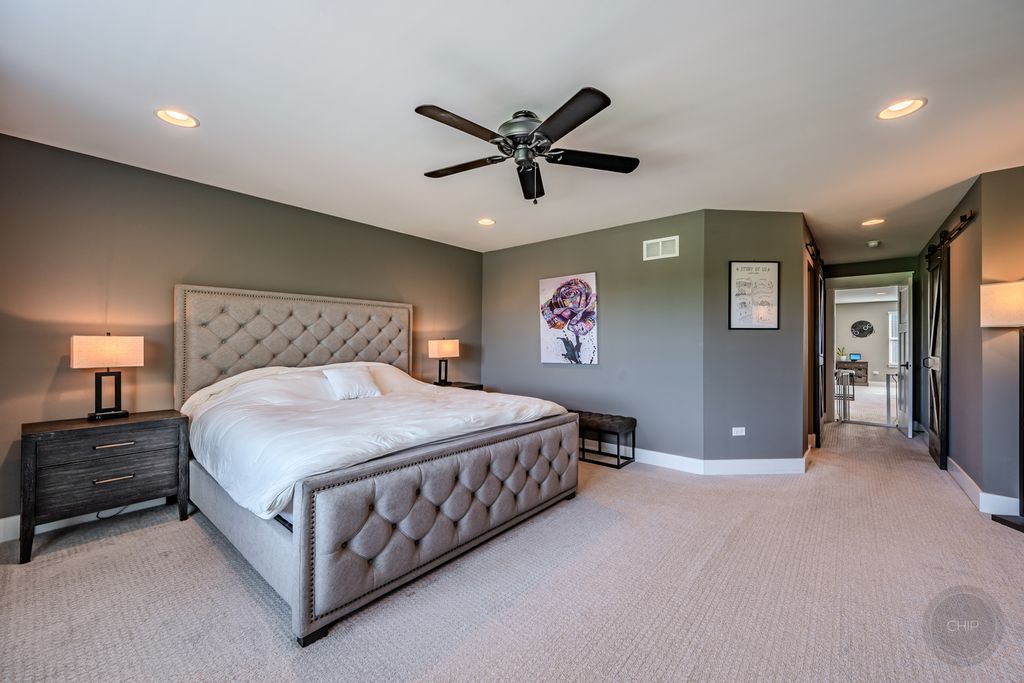 Image 37 of property listing at 4275 Fiona Lane, Lisle, IL 60532