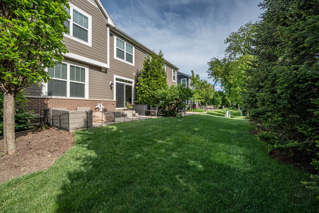 Image 42 of property listing at 4275 Fiona Lane, Lisle, IL 60532