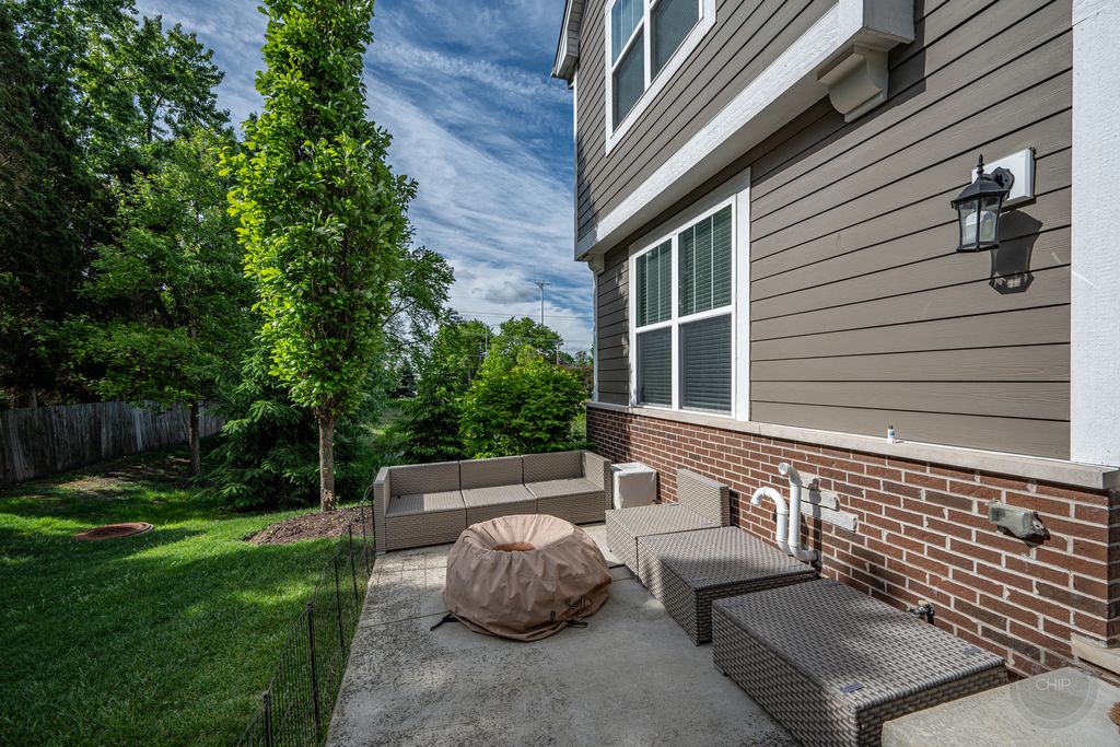 Image 46 of property listing at 4275 Fiona Lane, Lisle, IL 60532