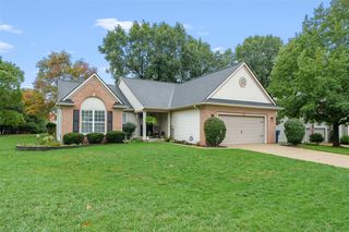 404 Pimlico Court, Portage, MI 49024