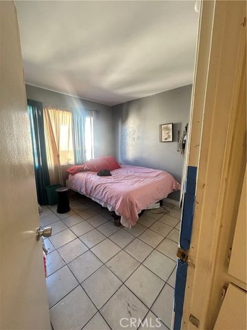 9047 Willis 5, Panorama City (los Angeles), CA 91402