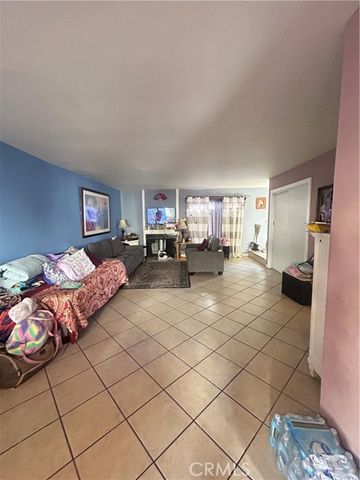 9047 Willis 5, Panorama City (los Angeles), CA 91402