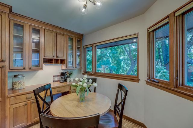 690 Linwood Avenue, Saint Paul, MN 55105