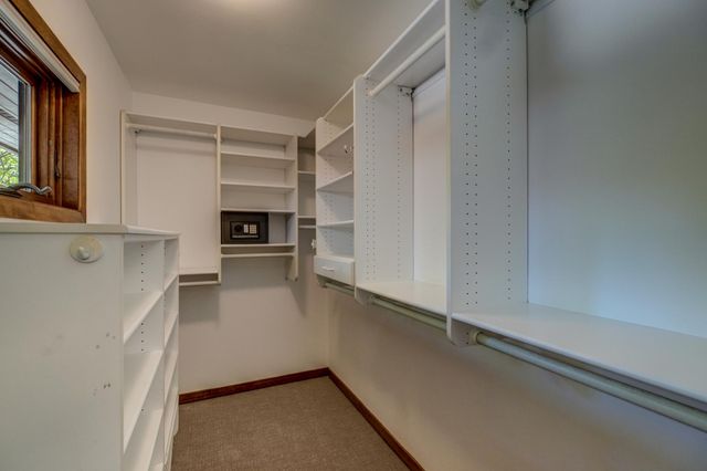 690 Linwood Avenue, Saint Paul, MN 55105