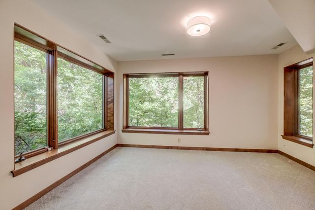 690 Linwood Avenue, Saint Paul, MN 55105